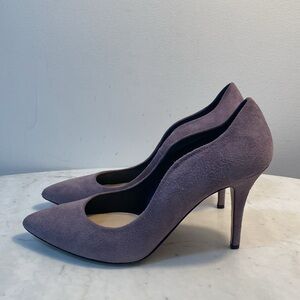 Classic Pointed-Toe Suede Pumps in Mauve